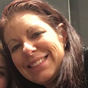 Meet your Posher, Llaura